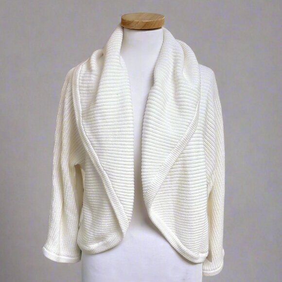 Cabi cream Half Circle Cardigan sweater, size M, NEW WITH TAGS! - Picture 1 of 2
